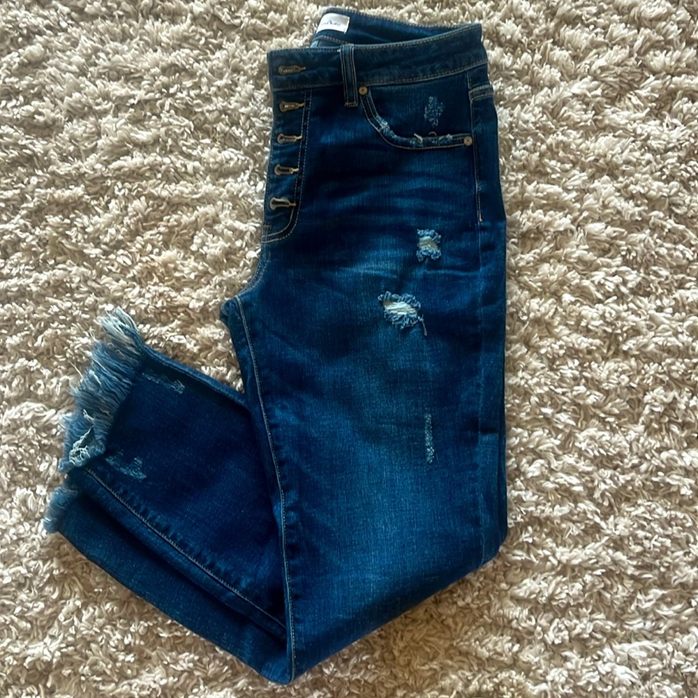 KanCan jeans. Size 11/29. Like new. Never worn